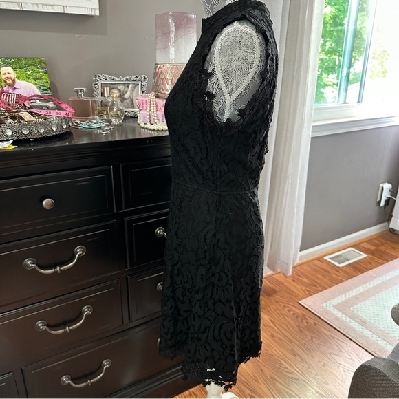 Francesca’s Black Lace Sleeveless Fit & Flare Dress Mini Dress Size Large - Picture 4 of 14